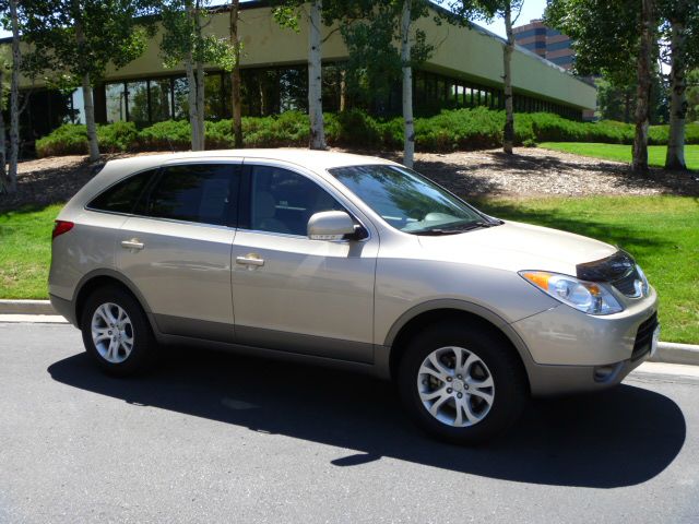 2008 Hyundai Veracruz Reg. Cab 8-ft. Bed 2WD