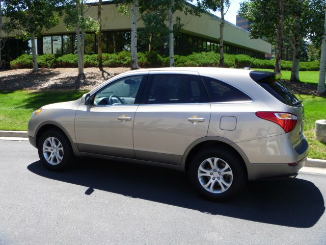 2008 Hyundai Veracruz Reg. Cab 8-ft. Bed 2WD