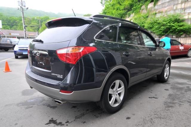 2008 Hyundai Veracruz FWD 4dr Sport