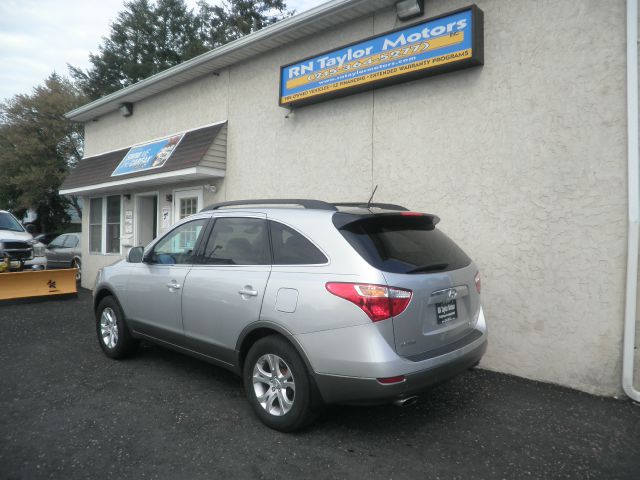 2010 Hyundai Veracruz FWD 4dr Sport