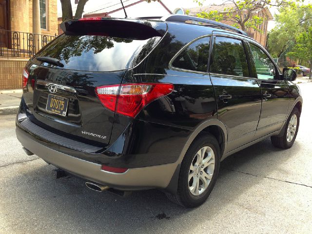 2010 Hyundai Veracruz FWD 4dr Sport