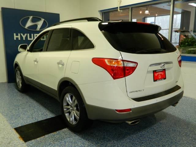 2012 Hyundai Veracruz Yaris Sedan