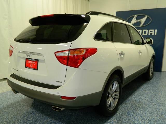 2012 Hyundai Veracruz Yaris Sedan