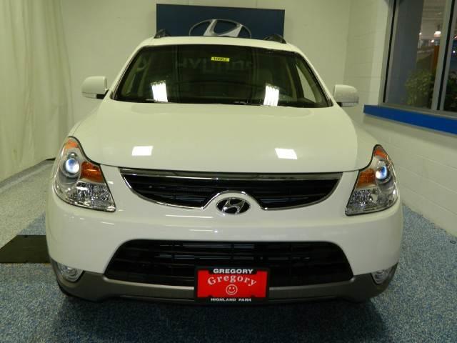 2012 Hyundai Veracruz Yaris Sedan