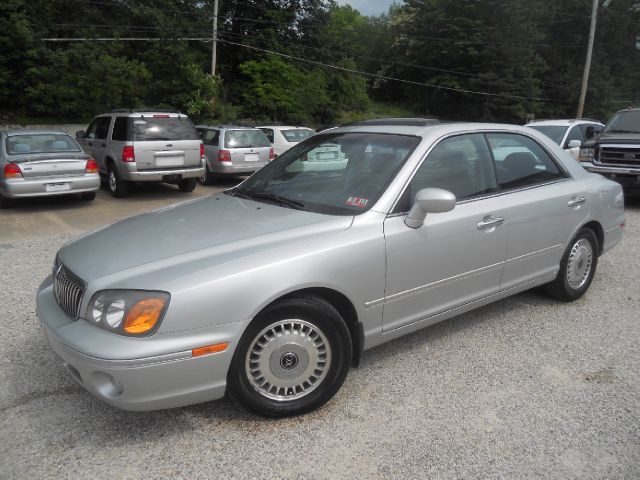 2001 Hyundai XG300 W/ CD, MP3, And Auxiliary Audio Jack