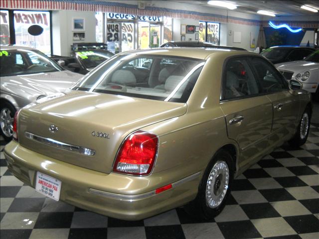 2001 Hyundai XG300 ESi
