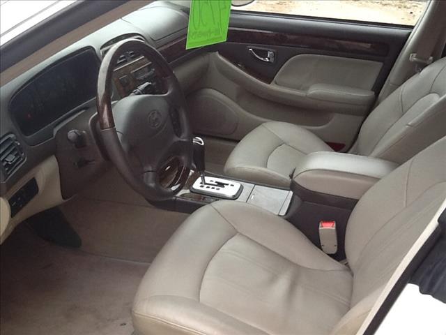 2001 Hyundai XG300 ESi