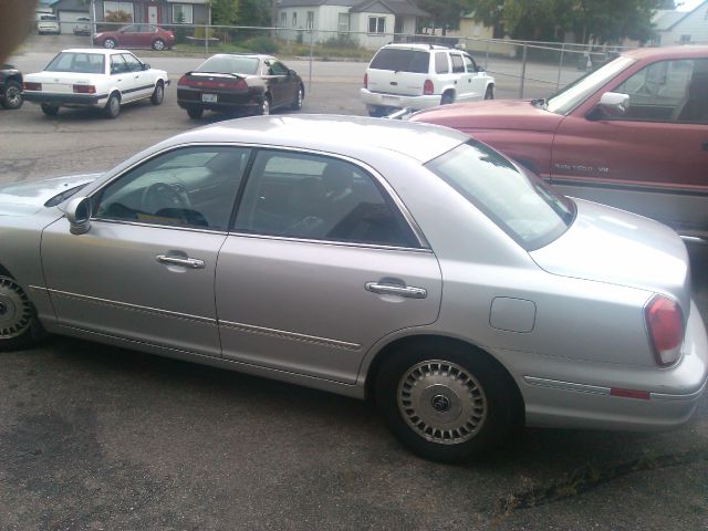 2001 Hyundai XG300 ESi