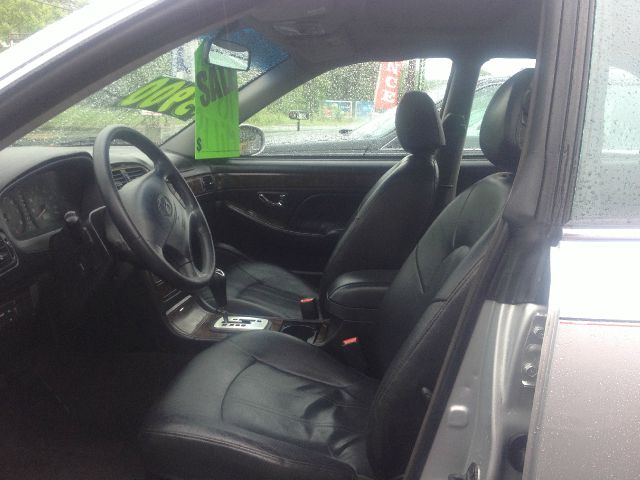 2001 Hyundai XG300 ESi