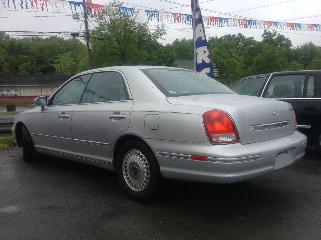 2001 Hyundai XG300 ESi