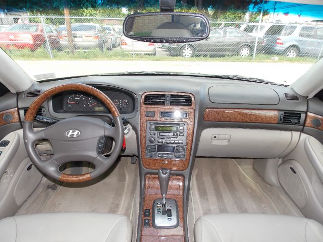2004 Hyundai XG350 ESi