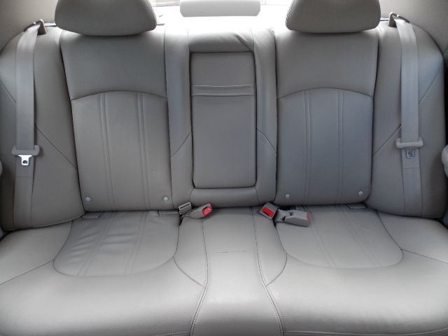 2004 Hyundai XG350 ESi