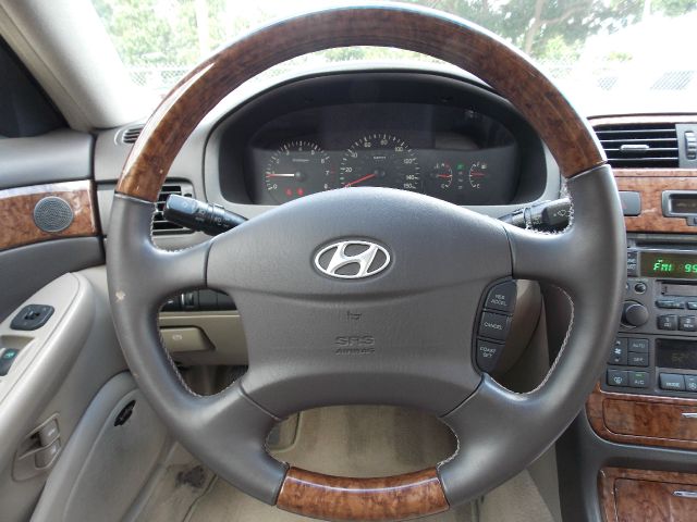 2004 Hyundai XG350 ESi