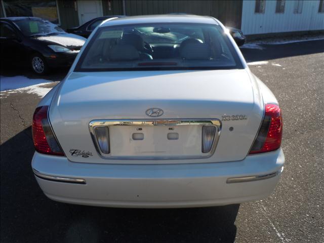2004 Hyundai XG350 ESi