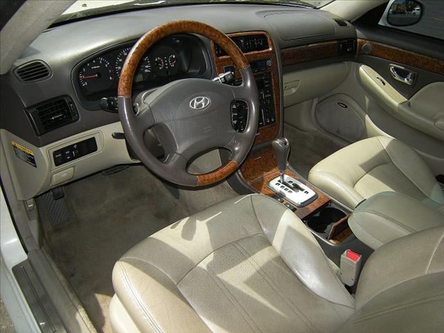 2005 Hyundai XG350 ESi