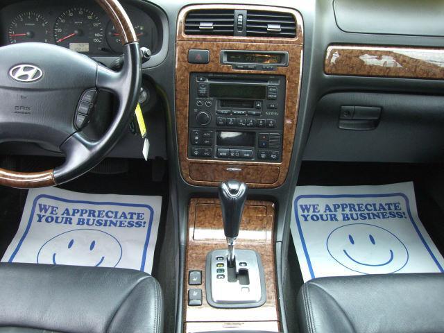 2005 Hyundai XG350 ESi