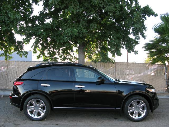 2005 Infiniti FX35 Base