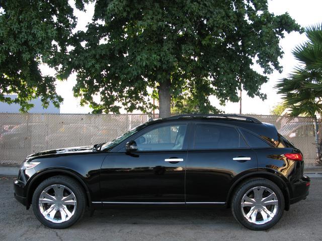 2005 Infiniti FX35 Base