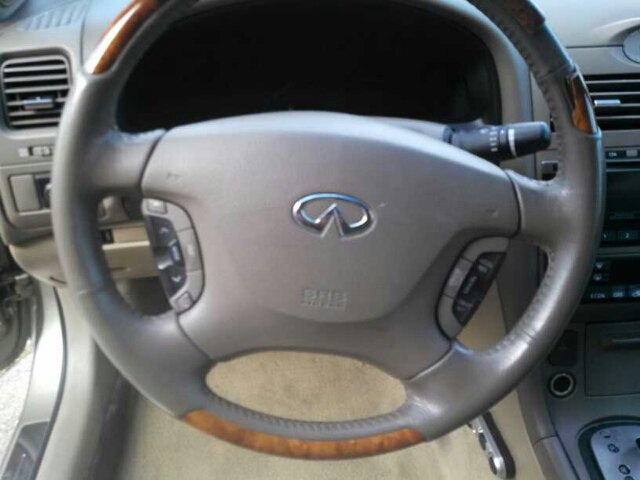 2005 Infiniti FX35 Base