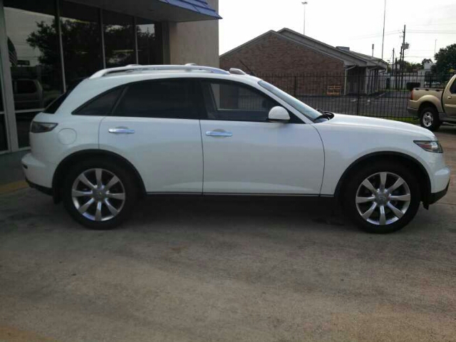 2005 Infiniti FX35 Base