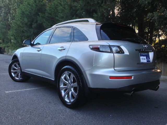 2005 Infiniti FX45 SES 4Dr Sedan