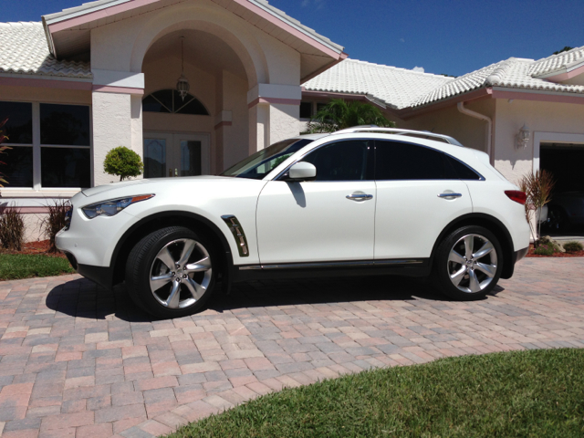 2011 Infiniti FX50 W/sunroof PZEV