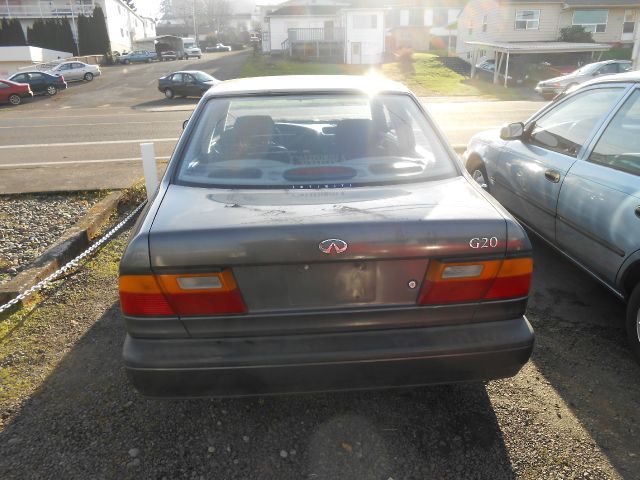 1991 Infiniti G20 Base