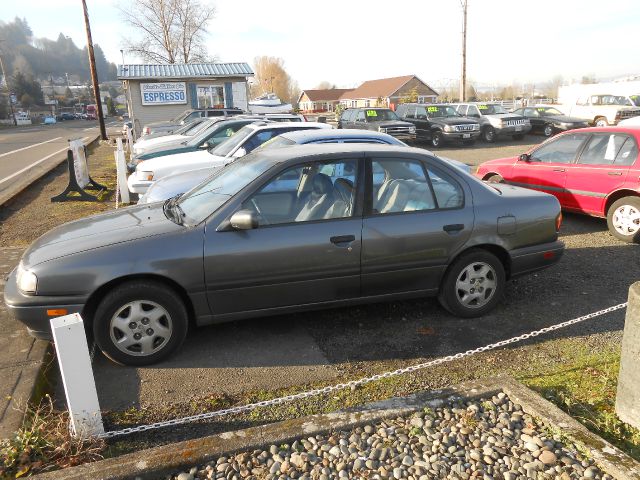 1991 Infiniti G20 Base