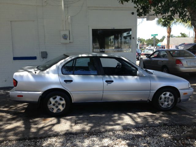 1993 Infiniti G20 Base