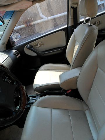 1996 Infiniti G20 Bucket Lift