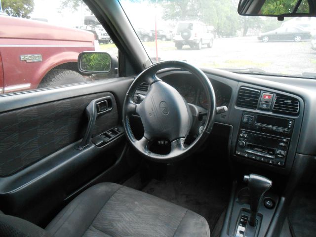 1999 Infiniti G20 Base