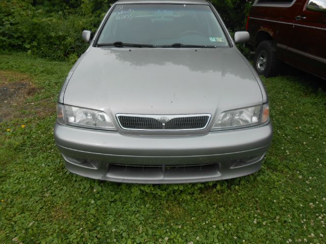 1999 Infiniti G20 Base