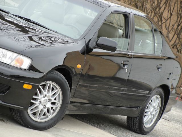 1999 Infiniti G20 Base