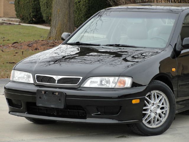 1999 Infiniti G20 Base