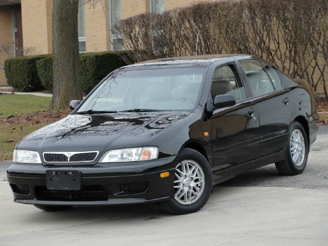 1999 Infiniti G20 Base