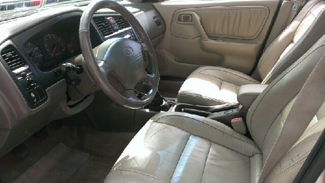 2000 Infiniti G20 Coupe