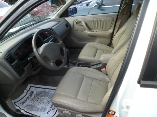 2000 Infiniti G20 Coupe