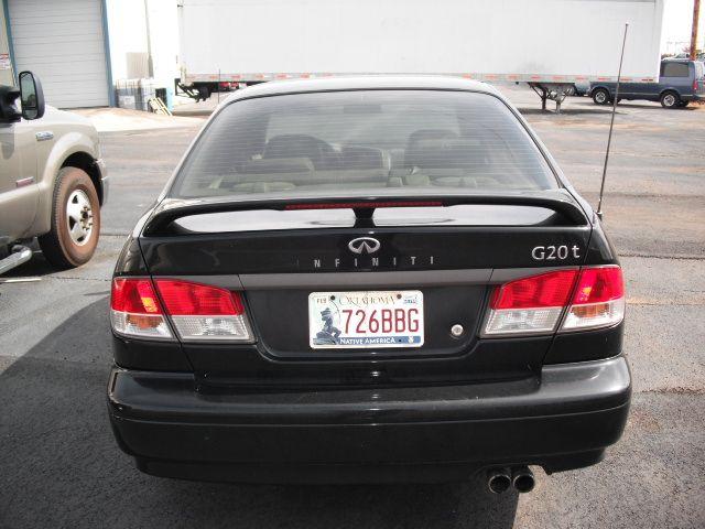 2000 Infiniti G20 Base