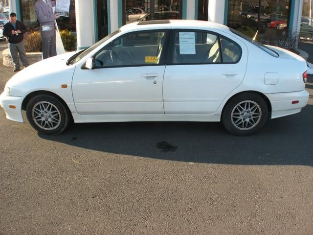 2000 Infiniti G20 Coupe