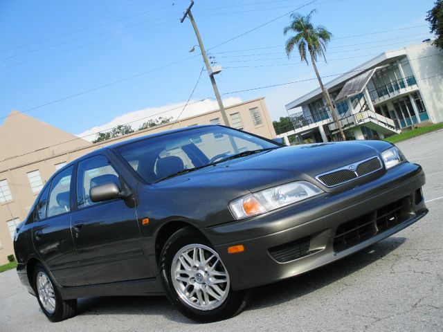 2000 Infiniti G20 Coupe