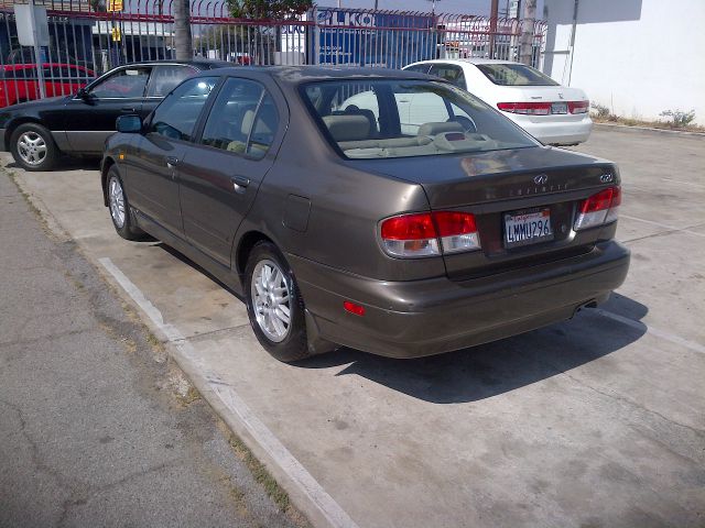 2000 Infiniti G20 Coupe