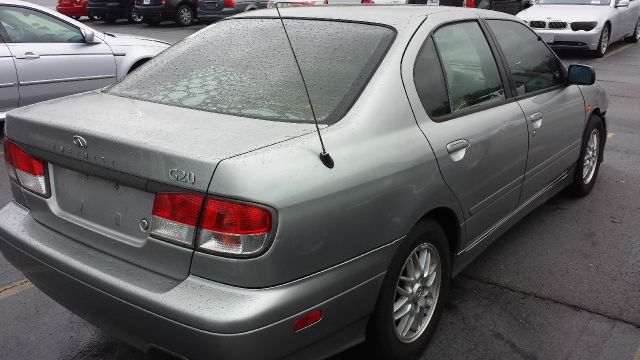 2000 Infiniti G20 Coupe