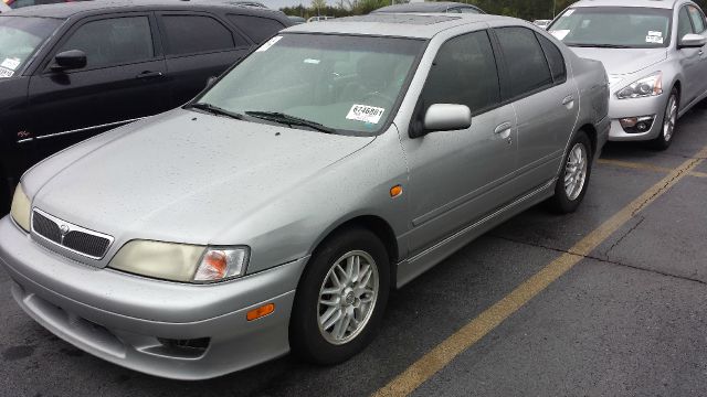 2000 Infiniti G20 Coupe