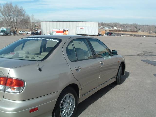 2000 Infiniti G20 Base