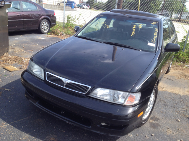 2001 Infiniti G20 Coupe
