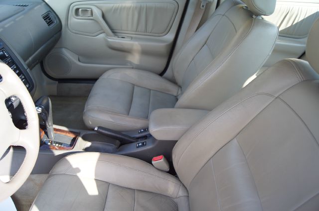 2001 Infiniti G20 Coupe