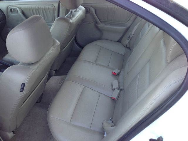 2001 Infiniti G20 Coupe