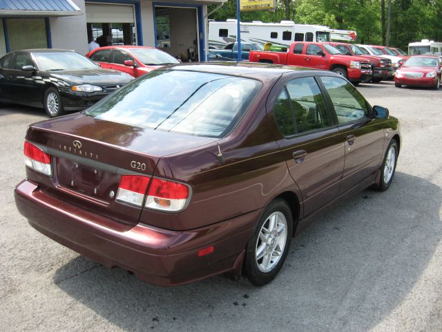 2002 Infiniti G20 Coupe