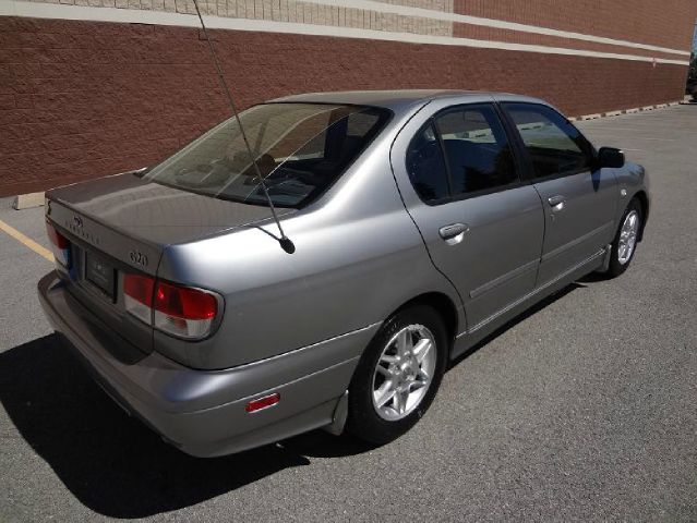 2002 Infiniti G20 Coupe