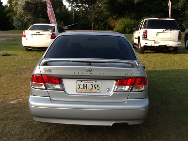 2002 Infiniti G20 Coupe